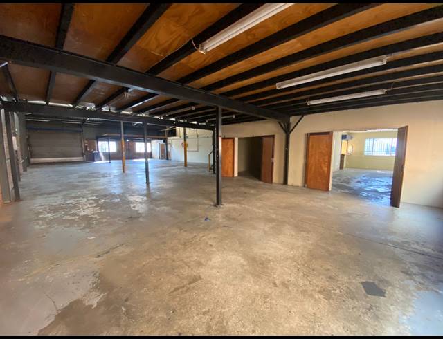 775M² WAREHOUSE TO LET IN ROBERTVILLE